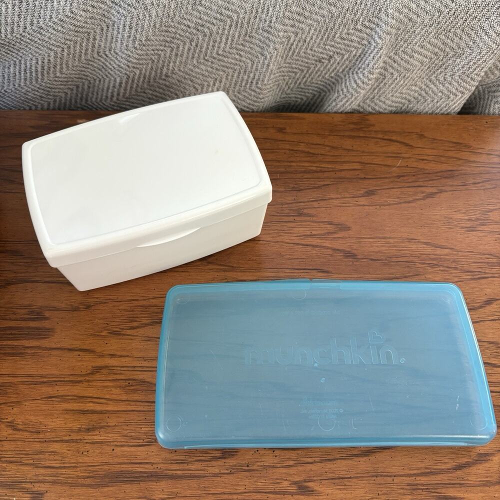 Vintage Munchkin Baby Wipes Travel Case Scott Plastic Contianer Empty